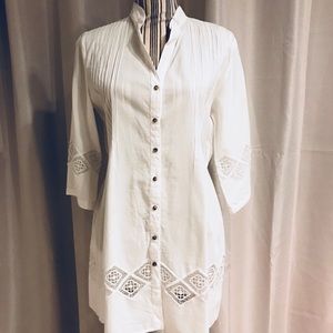 NWOT XCVI Women Top